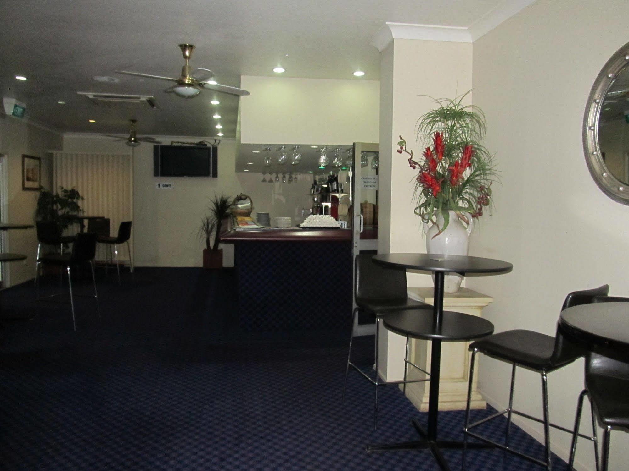 Sunpalms Motel Rockhampton Eksteriør bilde